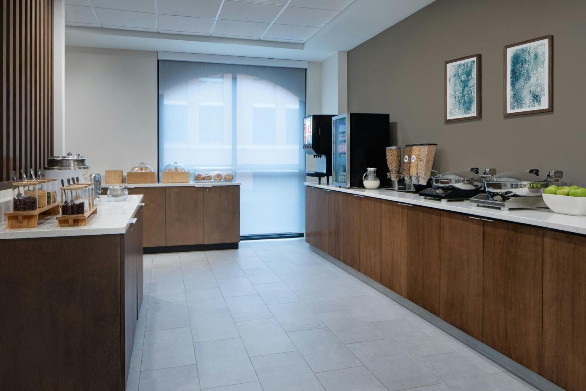 Springhill By Marriott Downtown / West End Dallas